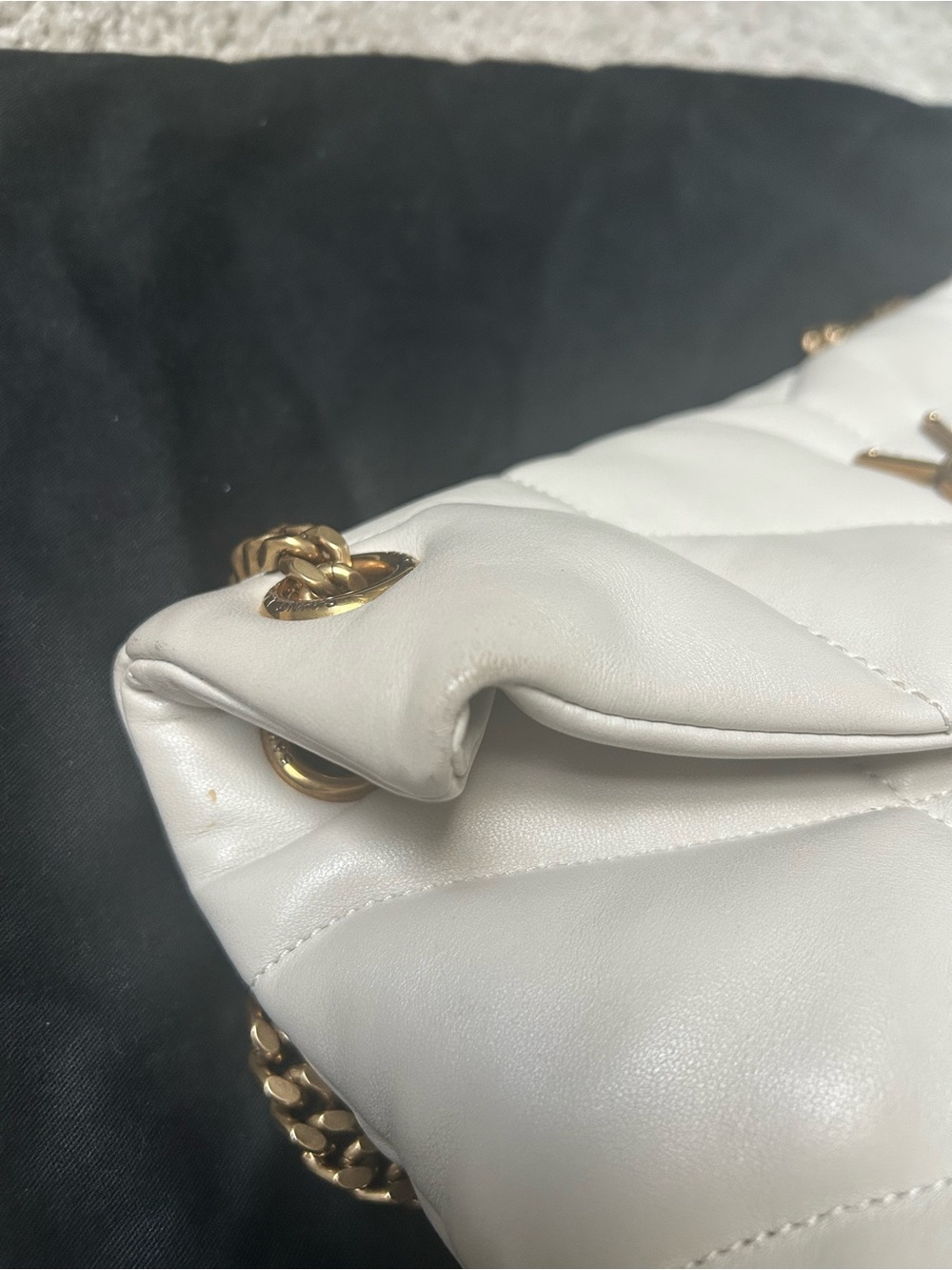Saint Laurent - Lambskin Quilted Small Loulou Puffer Monogram Chain - Crema Soft - Picture 5 of 14